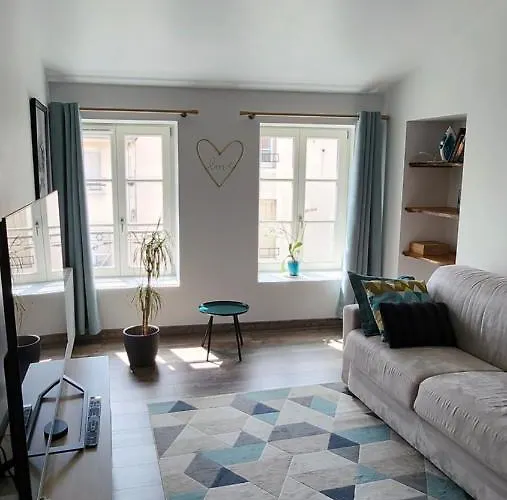 Au Coeur De De شقة *